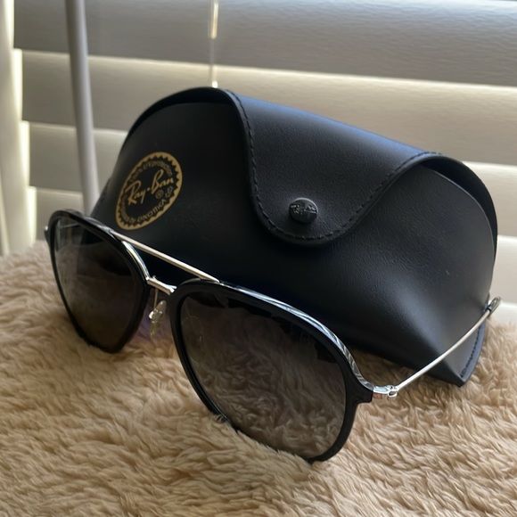 Ray-Ban 4298 - Picture 2 of 3